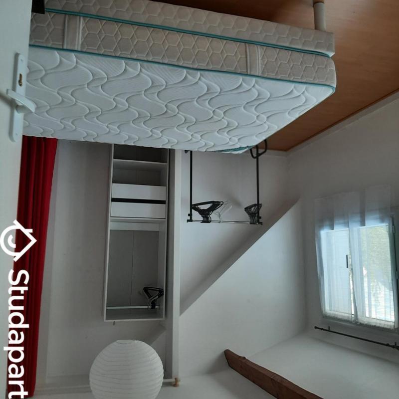Chambre - 11 m² - 1 pièce
