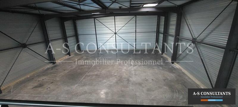 Local d'activité / Entrepôt - 471 m²