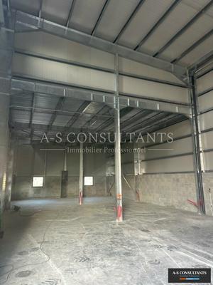 Entrepôt - 175 m²