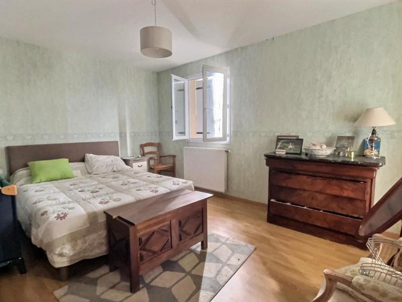 Pavillon - 160 m² - 3 pièces