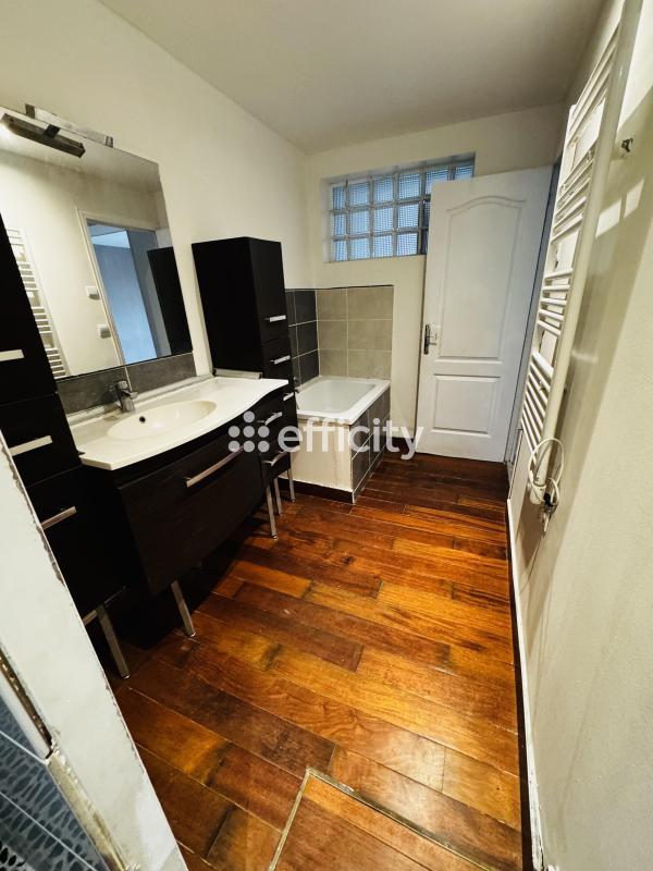 Maison de ville - 87 m² - 5 pièces