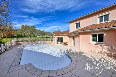 Maison - 200 m² - 6 pièces