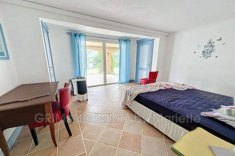 Villa - 195 m² - 6 pièces