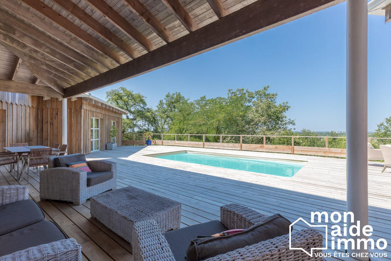 Maison contemporaine - 227 m² - 7 pièces