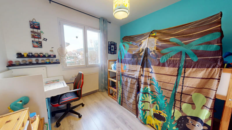 Maison - 90 m² - 5 pièces