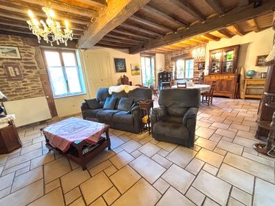 Maison - 200 m² - 6 pièces
