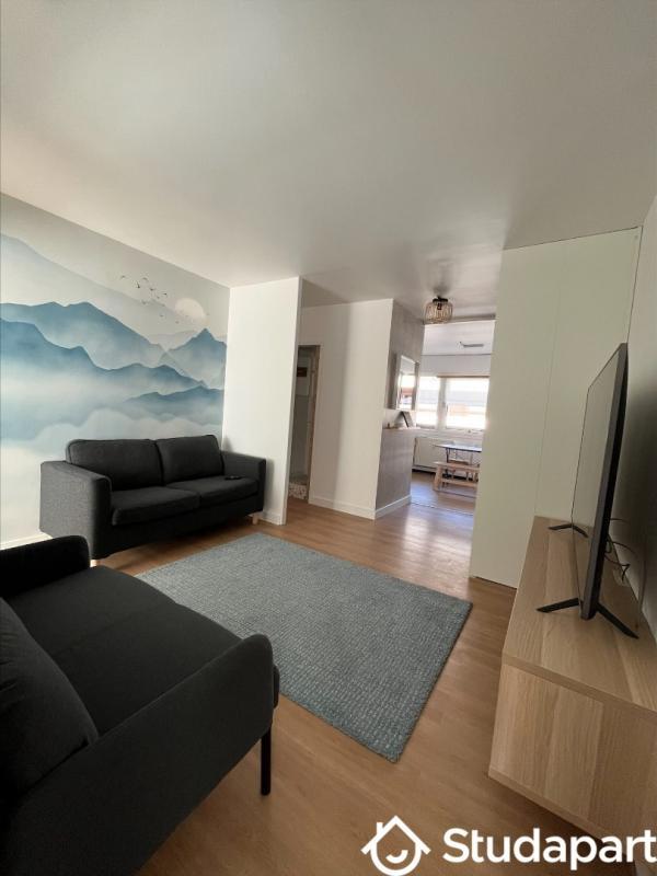 Appartement - 80 m² - 5 pièces