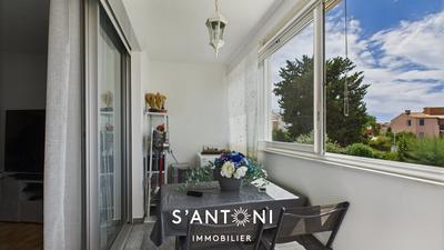 Appartement - 77 m² - 3 pièces