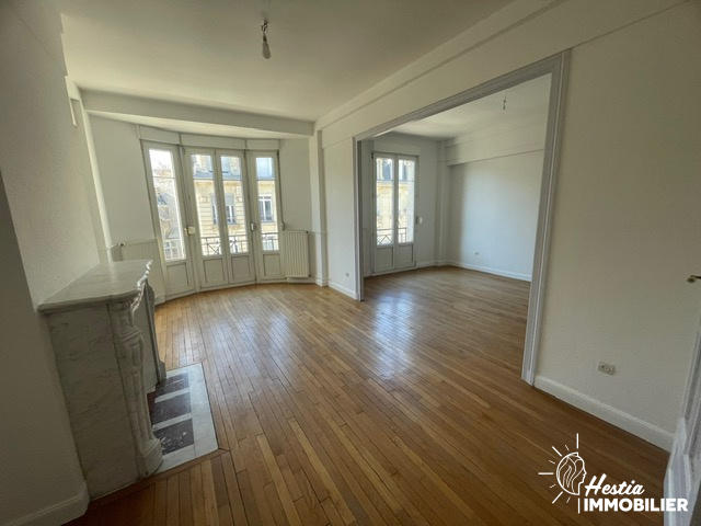 Appartement - 107 m² - 6 pièces