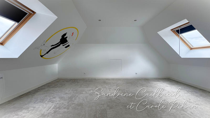 Maison - 243 m² - 10 pièces