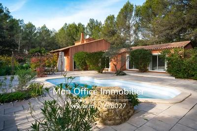 Maison - 212 m² - 5 pièces