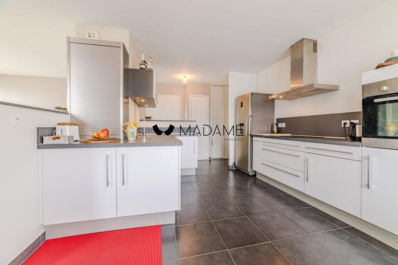 Appartement - 82 m² - 3 pièces