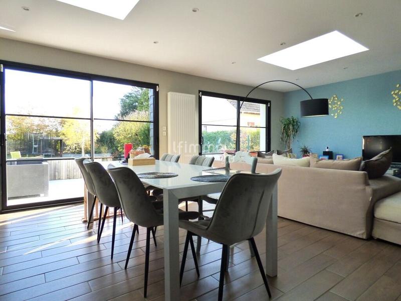 Maison - 132 m² - 8 pièces