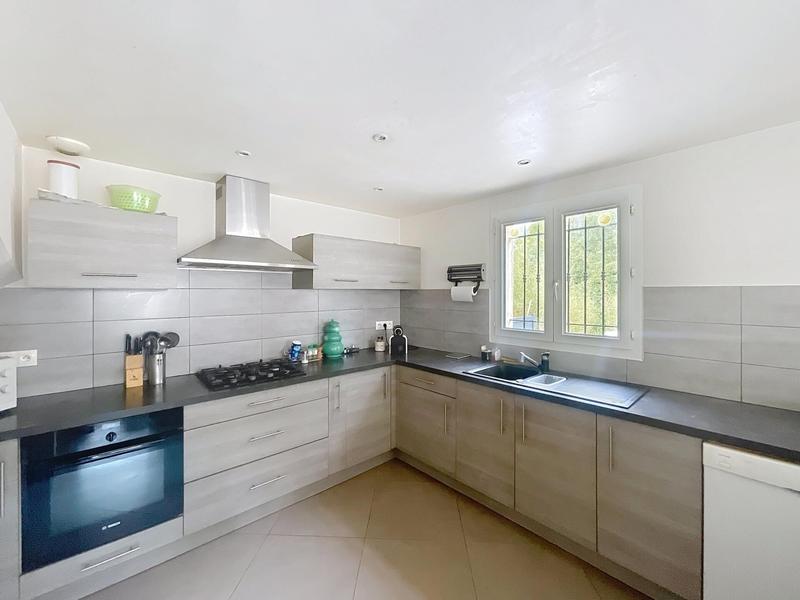 Maison - 110 m² - 4 pièces