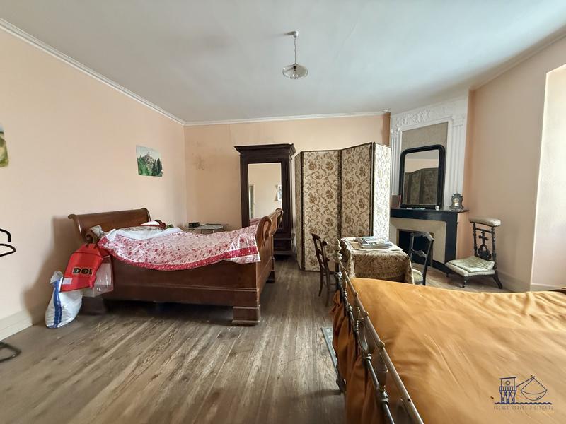 Maison ancienne - 215 m² - 14 pièces