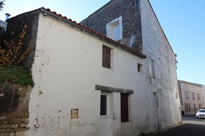 Maison - 111 m² - 7 pièces