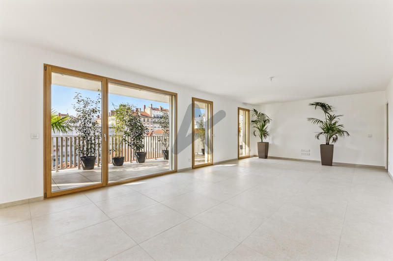 Appartement - 135 m² - 5 pièces