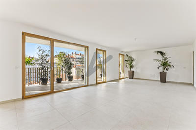 Appartement - 135 m² - 5 pièces