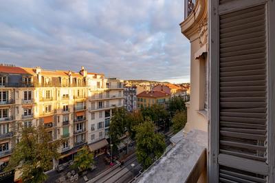 Appartement - 121 m² - 5 pièces