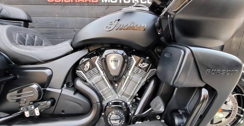 Indian Pursuit Dark Horse