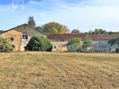 Propriété - 300 m² - 10 pièces