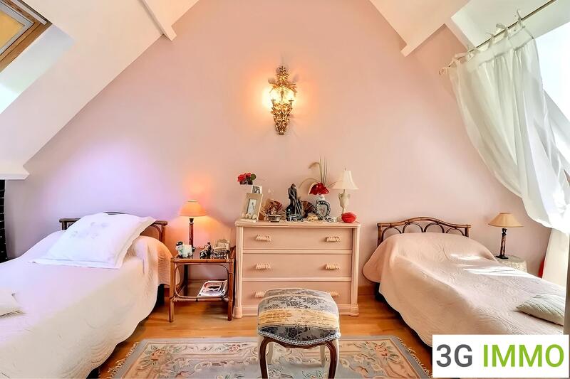 Maison - 144 m² - 7 pièces