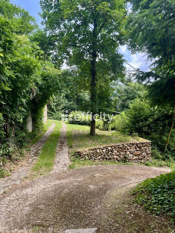 Villa - 220 m² - 8 pièces