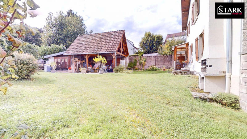 Maison - 185 m² - 11 pièces