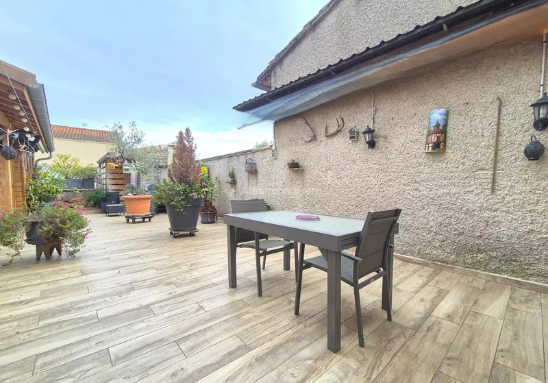 Maison - 182 m² - 7 pièces