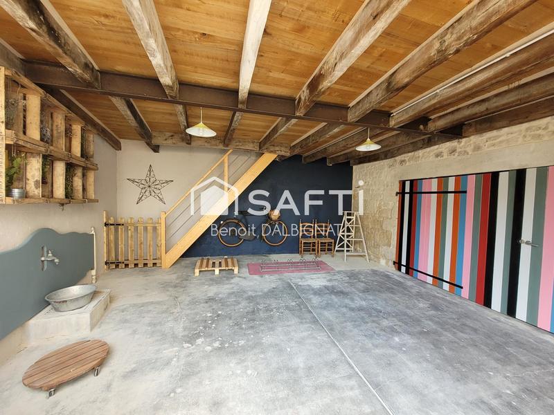 Maison - 361 m² - 12 pièces