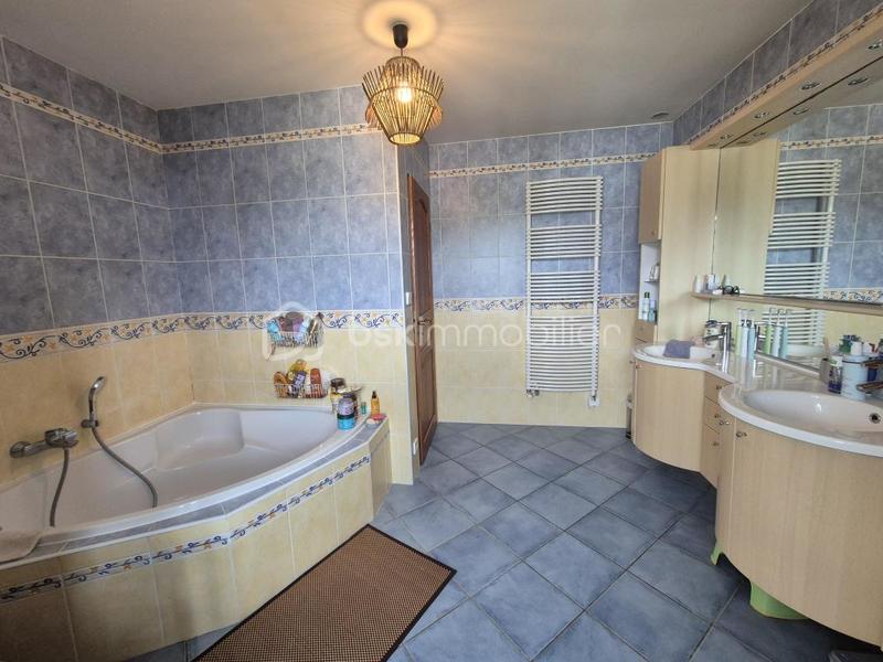 Maison - 138 m² - 5 pièces