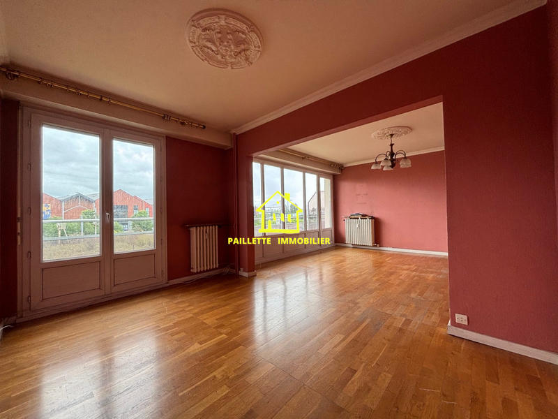 Appartement - 93 m² - 5 pièces