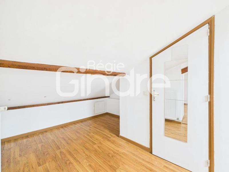 Appartement - 80 m² - 5 pièces