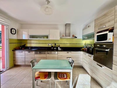 Appartement - 105 m² - 4 pièces