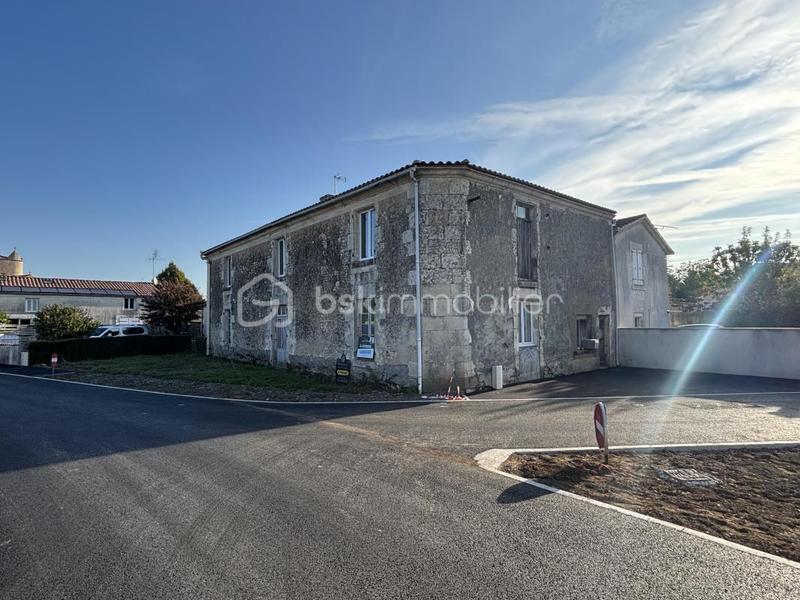 Maison - 220 m² - 6 pièces