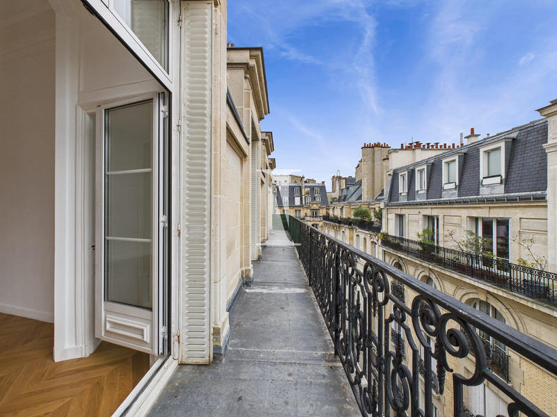 Appartement - 196 m² - 5 pièces