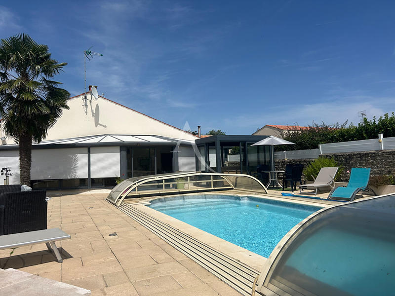 Maison - 162 m² - 6 pièces