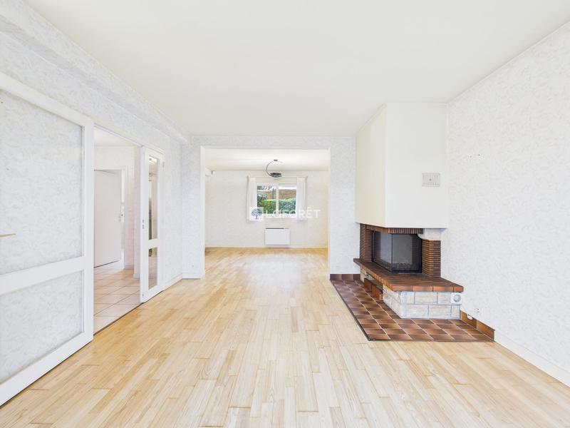 Maison traditionnelle - 143 m² - 6 pièces