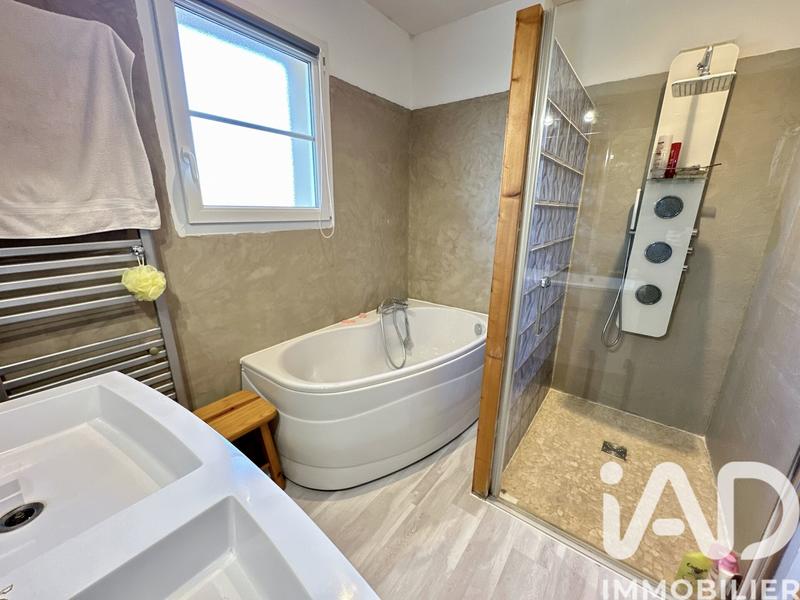 Maison - 123 m² - 6 pièces