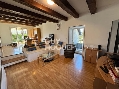 Maison - 220 m² - 5 pièces