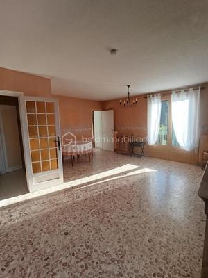 Maison - 123 m² - 4 pièces