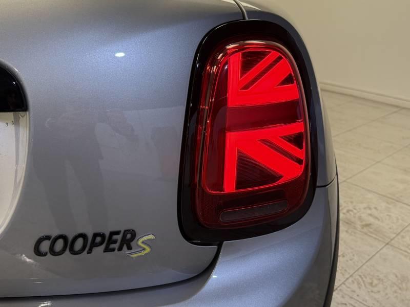 Mini Mini Hatch 3 Portes Cooper se 184 ch Edition Premium