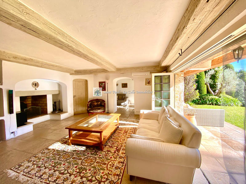 Maison - 234 m² - 6 pièces