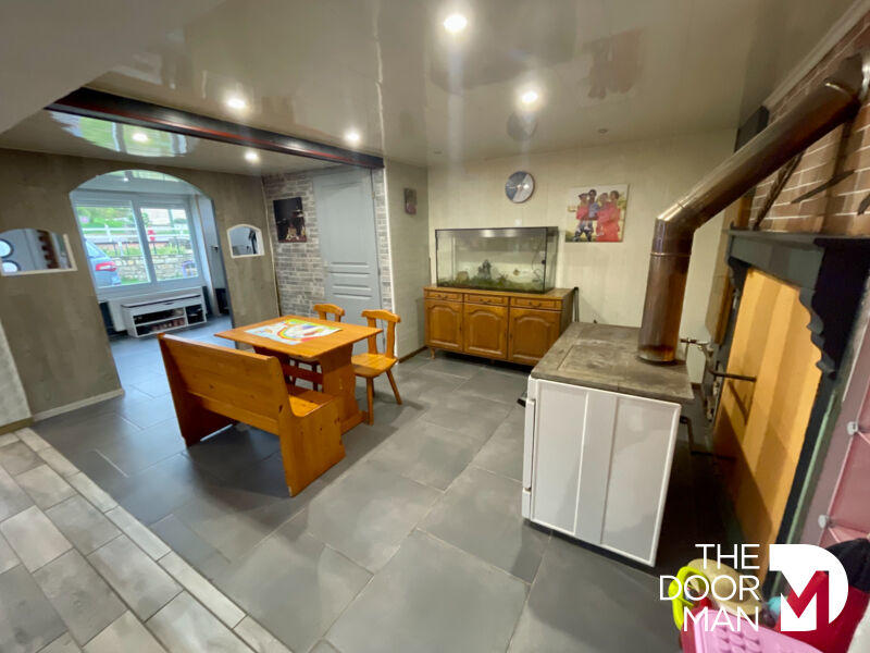 Maison - 198 m² - 8 pièces