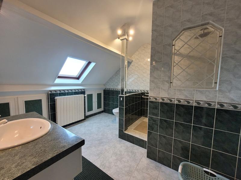 Maison - 122 m² - 6 pièces