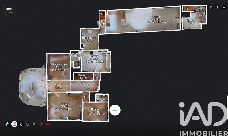 Maison - 320 m² - 14 pièces