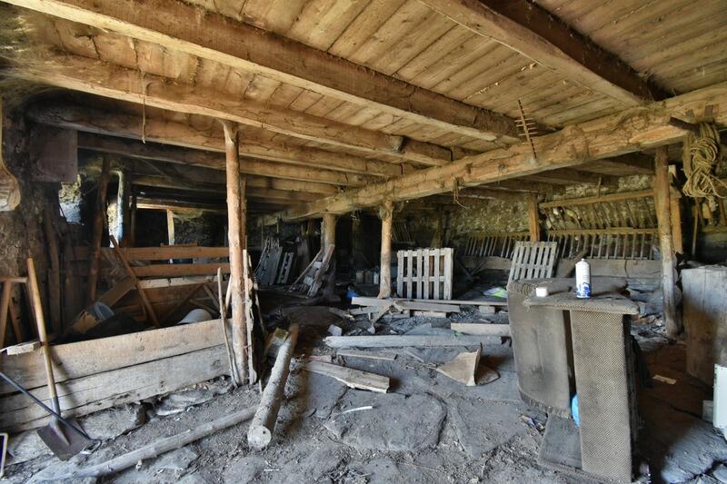 Maison en pierre - 350 m² - 3 pièces