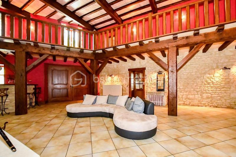 Maison de ville - 260 m² - 6 pièces