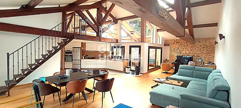 Appartement - 188 m² - 6 pièces