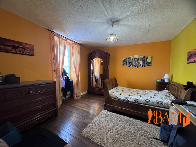 Maison ancienne - 317 m² - 7 pièces